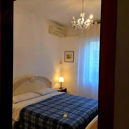 Bella Lunassa بورديغيرا